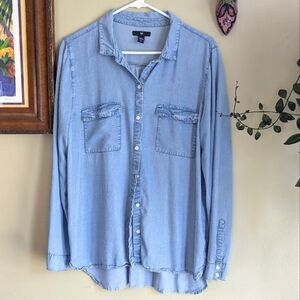 GAP Chambray Denim Button Down Shirt
